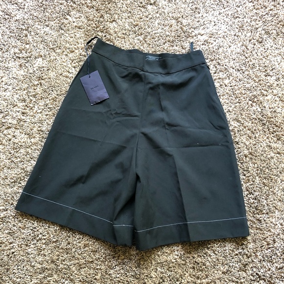 Prada Nero shorts size 46